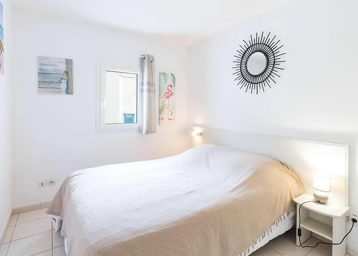 Climatise 2p Avec Piscine Et Parking A 500m De La - Narbonne-plage - Fr-1-409-211 *