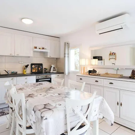 Apartment Climatise 2p Avec Piscine Et Parking A 500m De La - Narbonne-plage - Fr-1-409-211 Narbonne